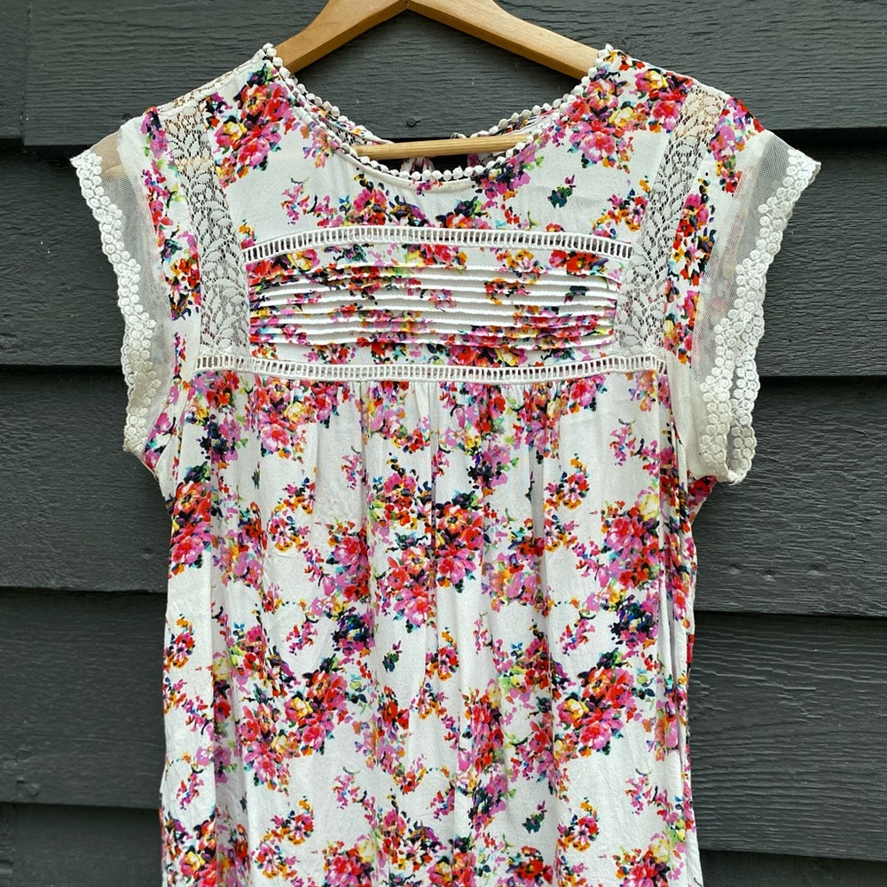 Anthropologie Nellore Meadow Rue floral lace blouse